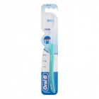 Oral-B fogkefe - Indicator, közepes 1db 